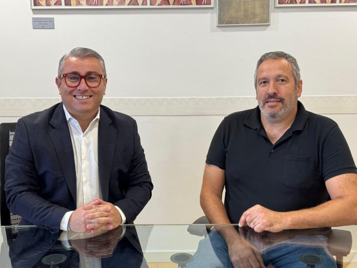 1fb322a5-2b97-f4b0-b985-cb17c54885ca